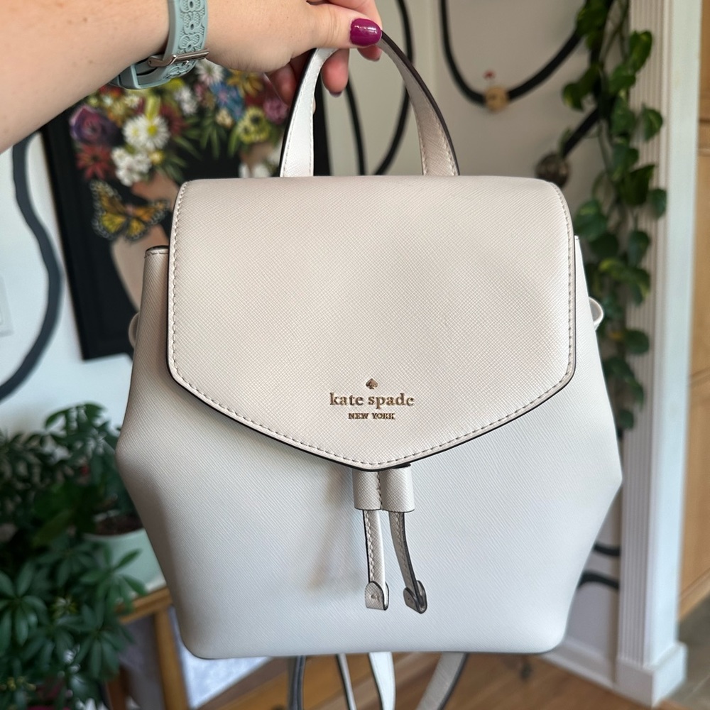 Kate Spade Lizzie Medium Flap Backpack- White